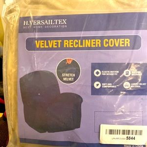 Brand new never opened velvet recliner cover. Extremely soft,microfiber lighttan